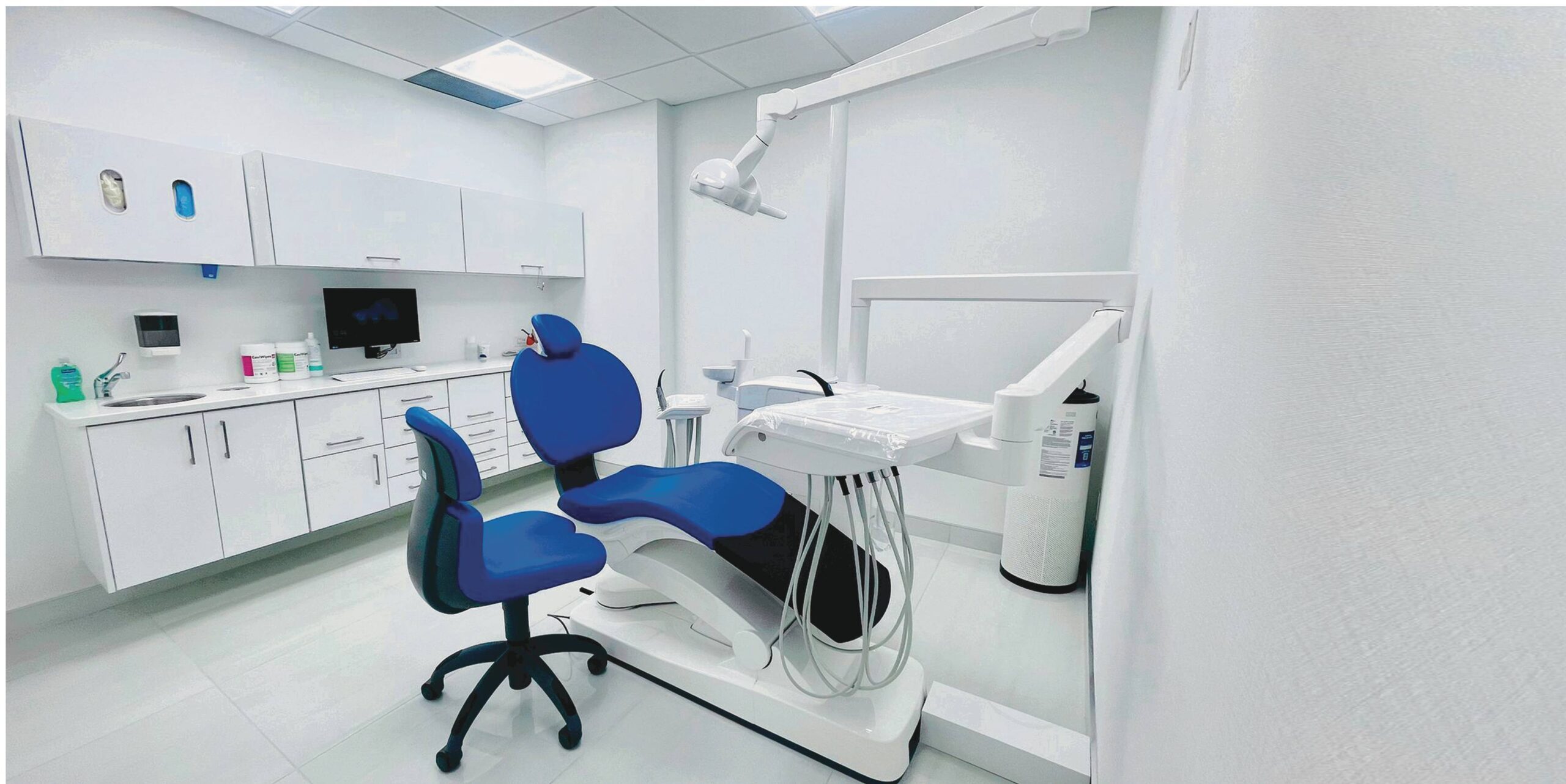Dentist in Bayview Village preventive care examination at Dentistry @ Vida